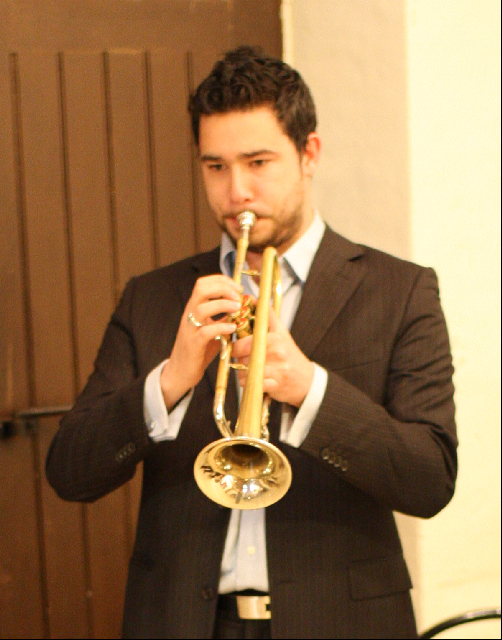 Emek Evci contrebase BalkArt ochestre de Jazz des Balkans